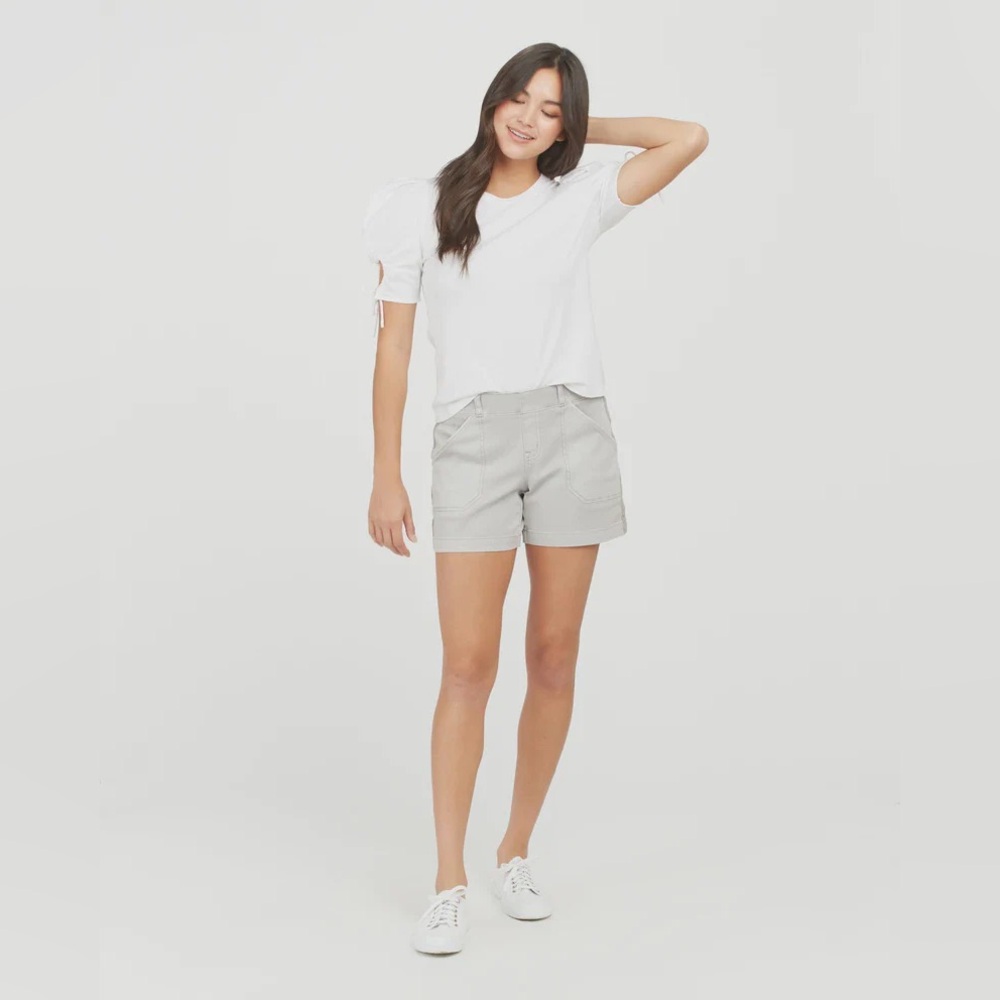 Spanx ✨NWT✨ Stretch Twill Shorts, 4" in Gray, Size Small